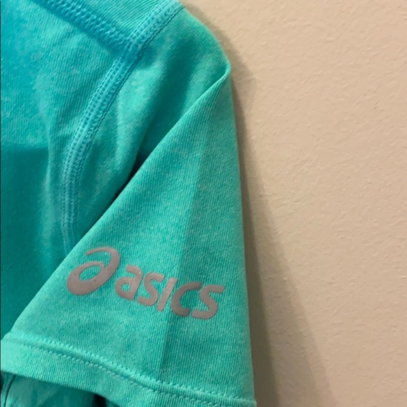 ASICS Running/Workout Tee - Picture 4 of 5